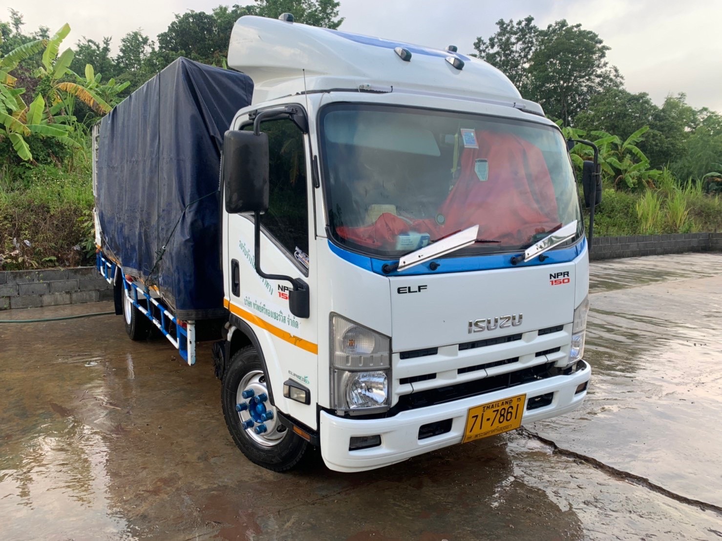 1 - https://ruekdee888-transport.com | ฤกษ์ดี888ทรานสปอร์ต บริการรถรับจ้าง ขนส่งทั้งในกรุงเทพฯ และต่างจังหวัดทั่วไทย เรามีรถหลายประเภทไว้บริการ เช่น รถกระบะคอก, รถกระบะตู้ทึบ, รถ4ล้อใหญ่, รถ6ล้อตู้ทึบ, รถ6ล้อคอก , รถ6ล้อท้ายลิฟต์, รถ10ล้อ, รถเทรลเลอร์, รถพ่วง, รถเฮี๊ยบ