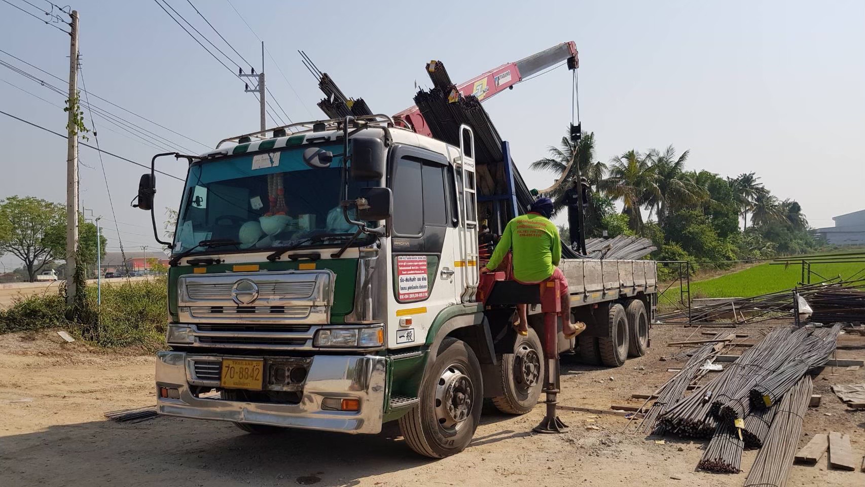 10 - https://ruekdee888-transport.com | ฤกษ์ดี888ทรานสปอร์ต บริการรถรับจ้าง ขนส่งทั้งในกรุงเทพฯ และต่างจังหวัดทั่วไทย เรามีรถหลายประเภทไว้บริการ เช่น รถกระบะคอก, รถกระบะตู้ทึบ, รถ4ล้อใหญ่, รถ6ล้อตู้ทึบ, รถ6ล้อคอก , รถ6ล้อท้ายลิฟต์, รถ10ล้อ, รถเทรลเลอร์, รถพ่วง, รถเฮี๊ยบ